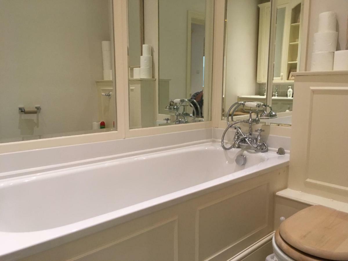 Large 2 Bedroom 2 Bathroom Apartment In Westminster Londres Extérieur photo